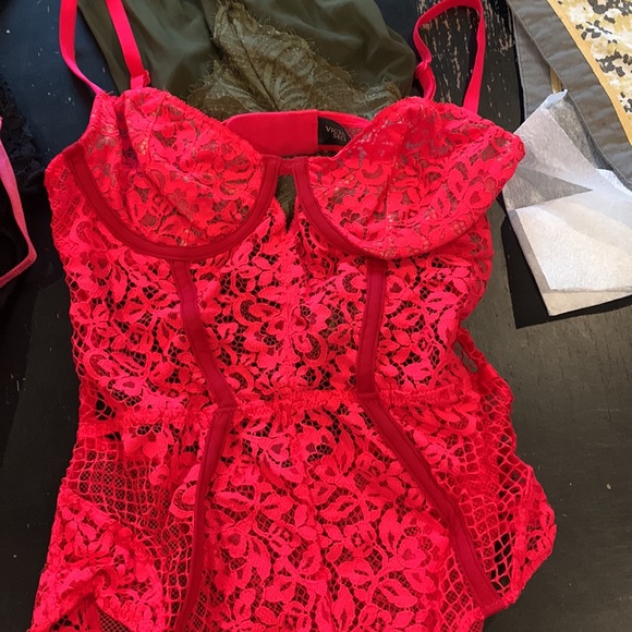 Bodysuits VS - Picture 5 of 13